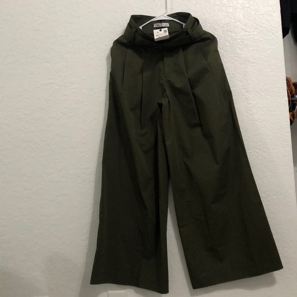 Zara High Waisted Wide Legged Pants - Picture 1 of 3